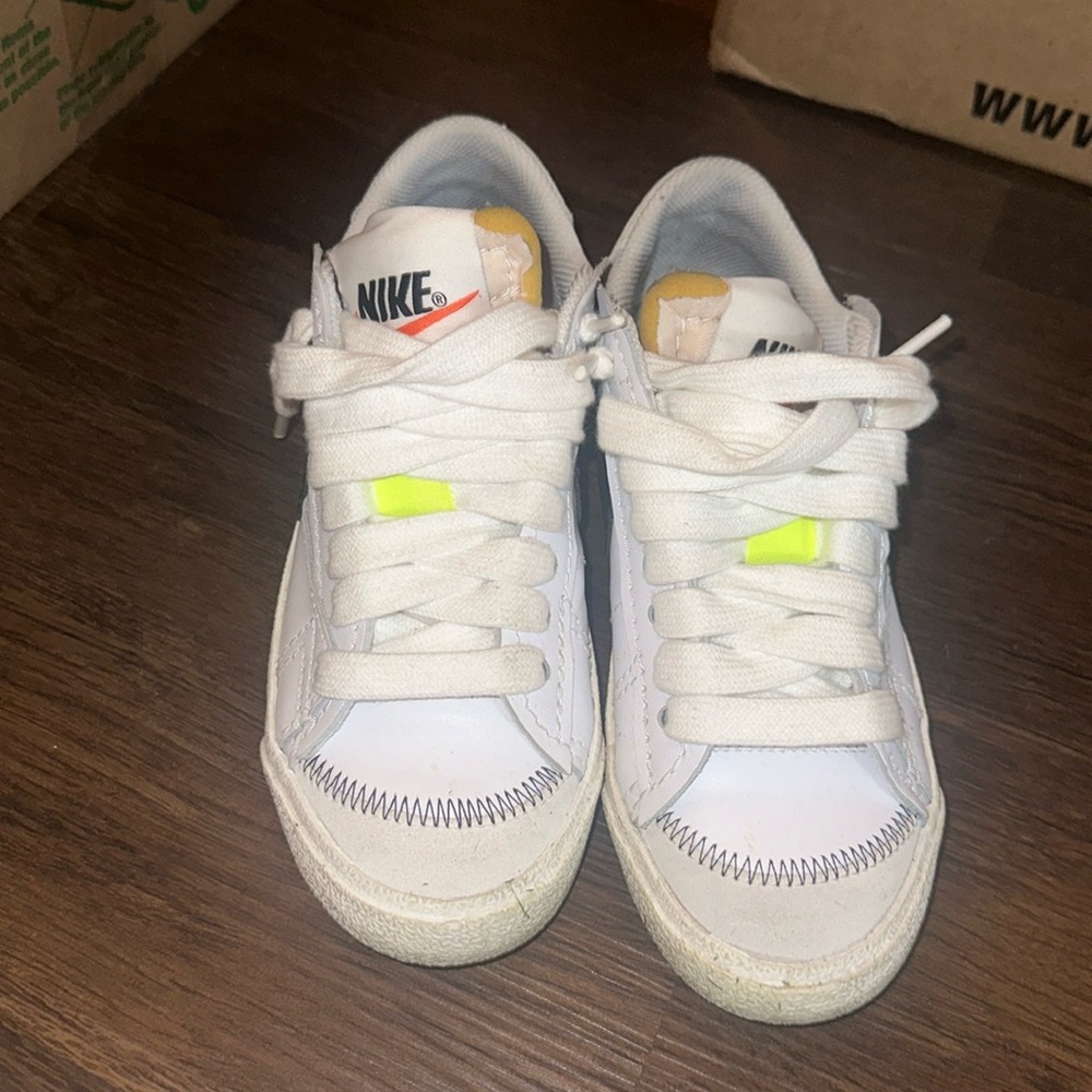 Low top blazers